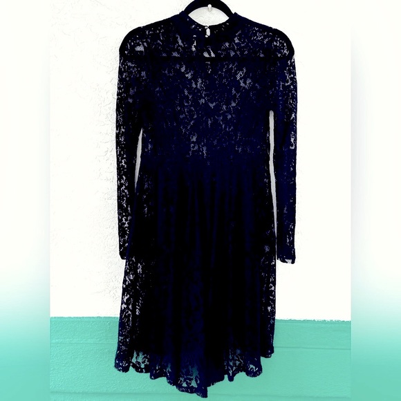 Free People Black Lace Floral MIDI Sheer Overlay Dress Cover Small - Picture 3 of 7
